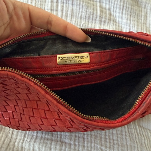 Vintage Bottega Veneta Red Woven Shoulder Bag - Picture 3 of 10